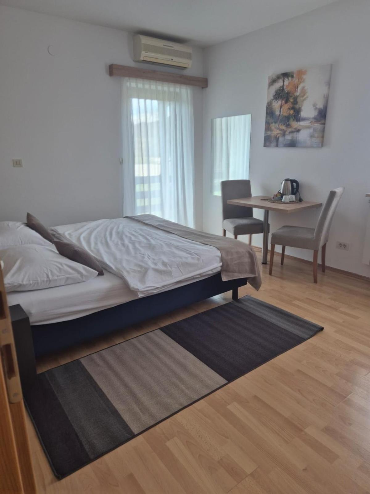 Hotel Pansion Danica Rastovača Esterno foto